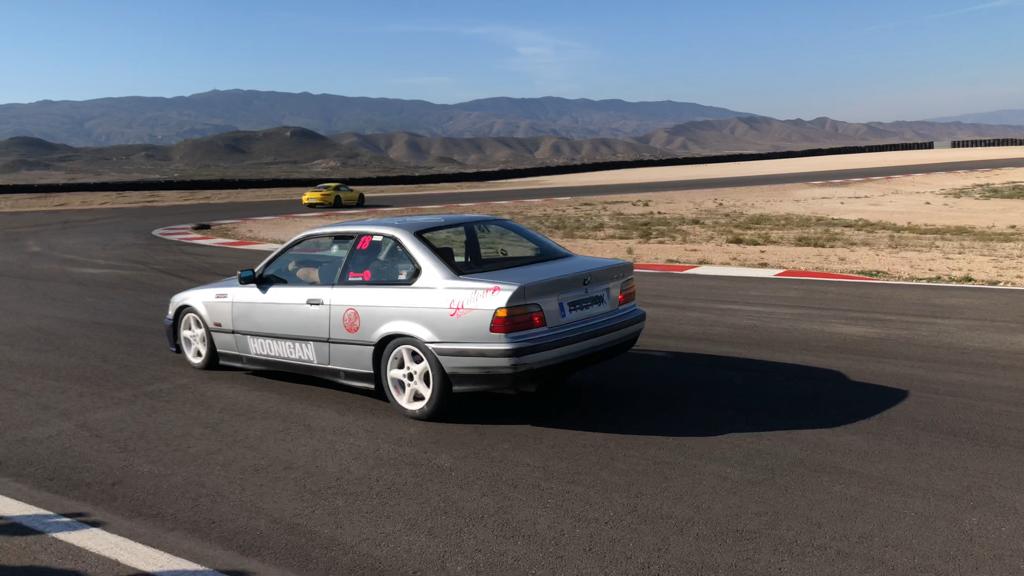 Alejandriyo0's tweet photo. Mi pasión, primera entrada en circuito genial!!! Poco a poco se irá preparando el e36 y seguiremos entrando a circuito y a disfrutar de lo que me gusta!! https://t.co/yzTQVw3lNn