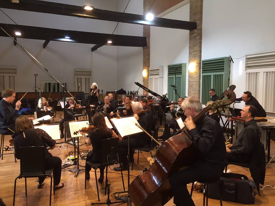 newmusicplayers's tweet photo. Fantastic performances by @newmusicplayers for founder @EdHughes16 's 50th birthday at The Warehouse on Fri 28 Sept. Directed by Nicholas Smith and featuring @stephenupshaw @RowlandsNews https://t.co/EjdngN6vAj