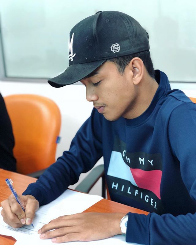 beegoodmusic's tweet photo. Korang nak Hakeem Outbreak tulis surat kat korang tak? Tag nama Sahabat baik korang. Mana tau nanti Hakeem Outbreak reply 😁 .
-
@outbreak._ @vvirusfans #outbreak #virusfans @hakeemzamall #hakeemoutbreak #supportoutbreak https://t.co/Qon9AbHR4i https://t.co/SsbJAVV8vw