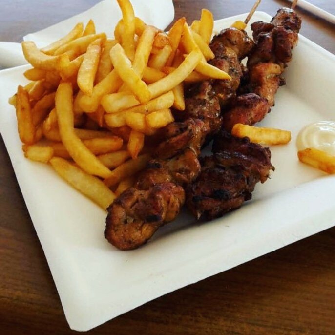 toctocresto's tweet photo. Miam 😋🤤
Un bon plat de frites au poulet tendrement mijoté pour vous ce midi
Quoi de mieux qu'un bon déjeuner qui se déplace vers vous ce midi ? 
RDV sur https://t.co/z2kjJJfHFU puis commandez-y ce que vous voulez !
Bon appétit !
#food #foodlove #foodbloggers #restaurants #benin https://t.co/62Hvz5UxDu