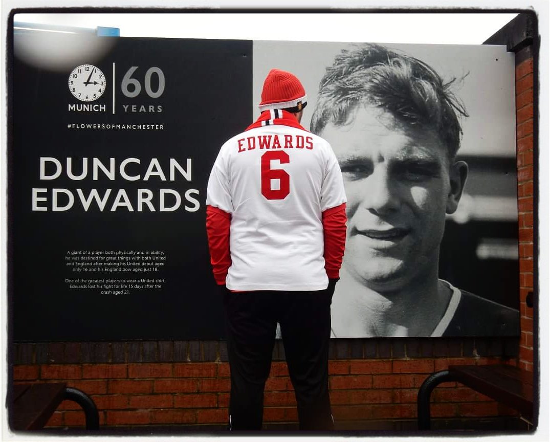  The Tank Duncan Edwards born 82 years ago today.
Happy Birthday Legend ! RIP 