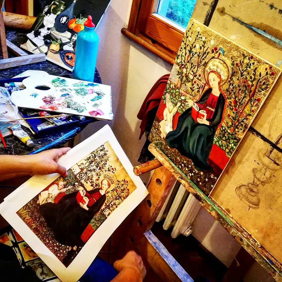 AccademiaGiglio's tweet photo. Back to the late middle ages... #gold #glodleaf
#adgartist #accademiadelgiglio #studyabroad #studyart #studyinflorence #beauxarts #fineart #artcourses #artlovers https://t.co/rMRZacC5MZ