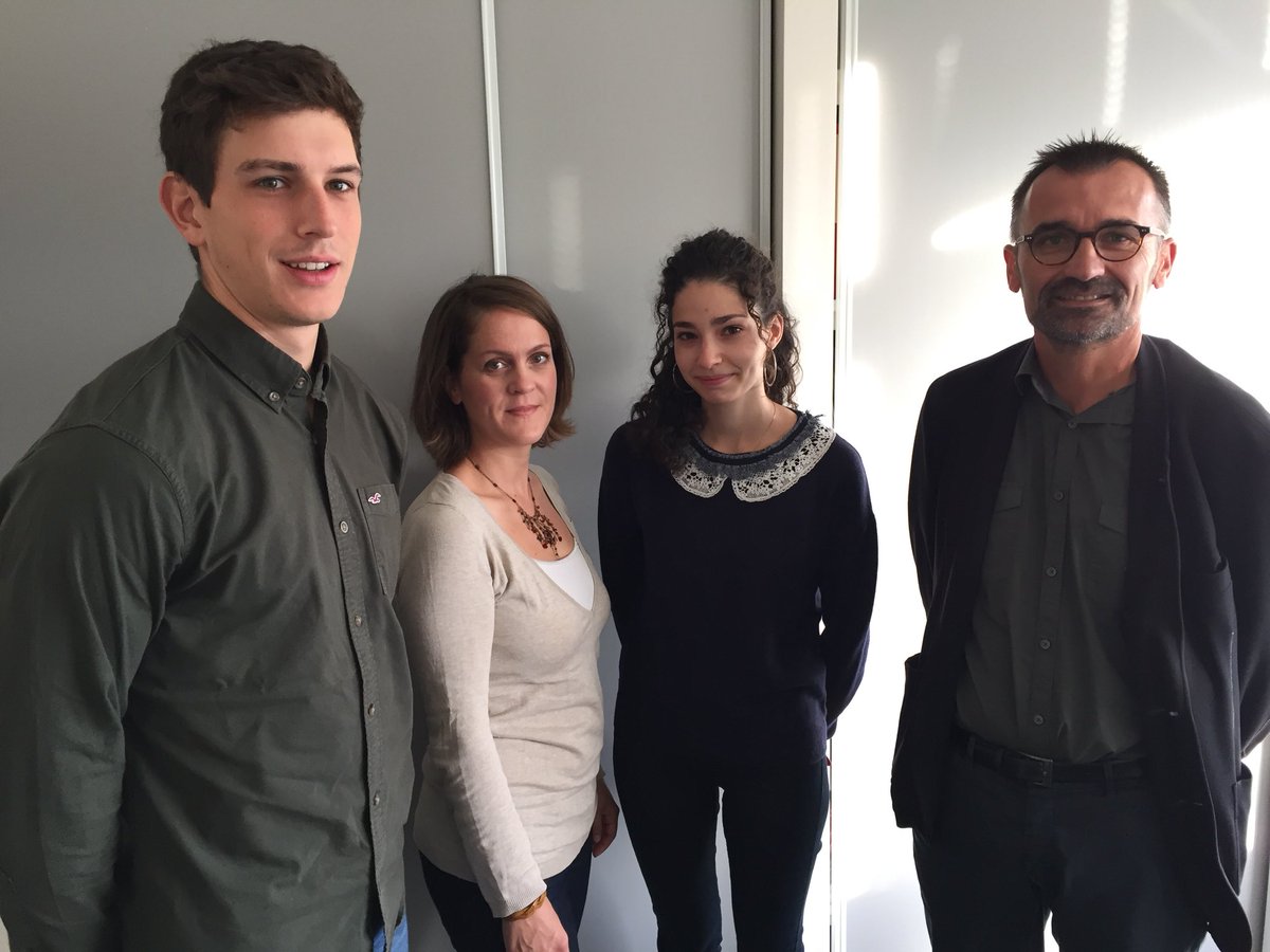 Mut_PDL's tweet photo. Bienvenue à Sarah et Édouard étudiants en pharmacie et en médecine @chu_angers @UnivAngers pour leur service sanitaire à l’Ehpa Montreuil-Juigné de @mfam4953 avec un accompagnement en prévention de @Mut_PDL https://t.co/YzzN1QQpUQ