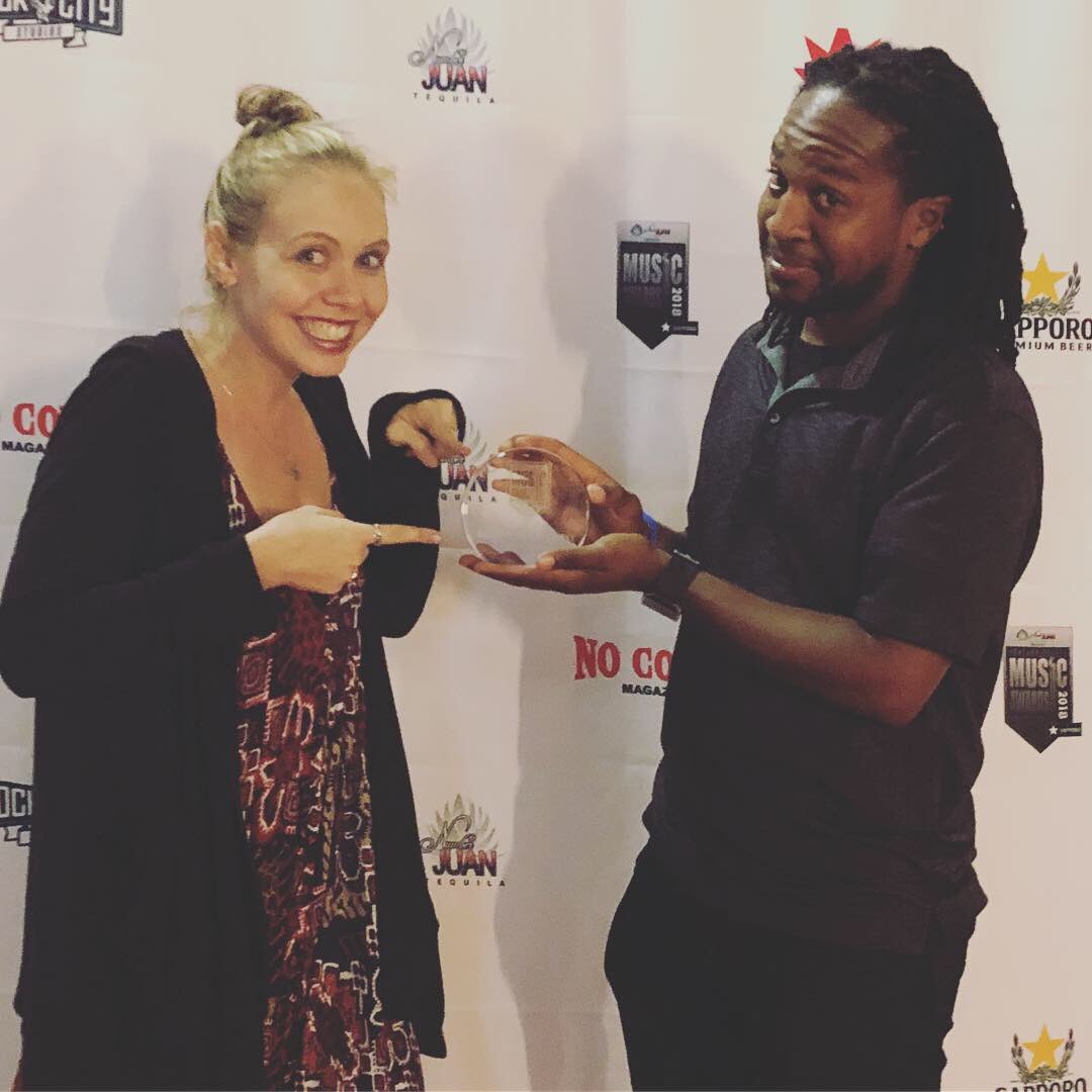 AlexNesterMusic's tweet photo. So this happened tonight... #vcmas #venturacountymusicawards #bestfemaleartist #vocalist #noautotune #waytoocool @coso_live @levityoxnard @copperbluesoxnard @venturacountymusicawards β€οΈπΆβ€οΈπΆβ€οΈπΆ https://t.co/I8Uvrfdx1H