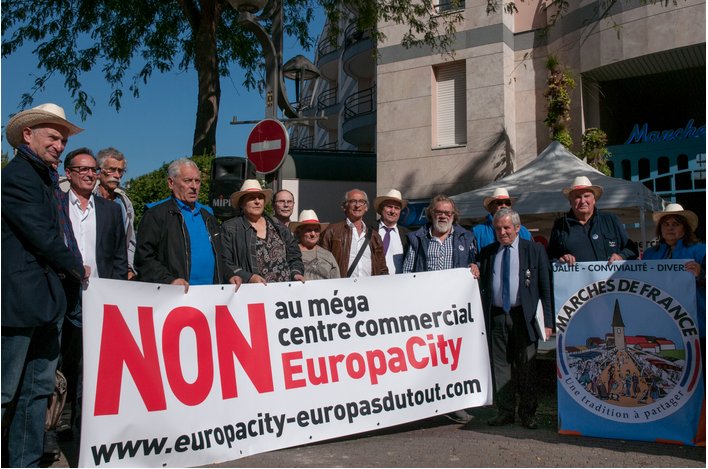 TriangleGonesse's tweet photo. Elle est belle l'opposition au #triangleGonesse et #Europacity Pas du tout à l'image des habitants du territoire, nous voulons le développement ! https://t.co/gxT9ZNxKGn