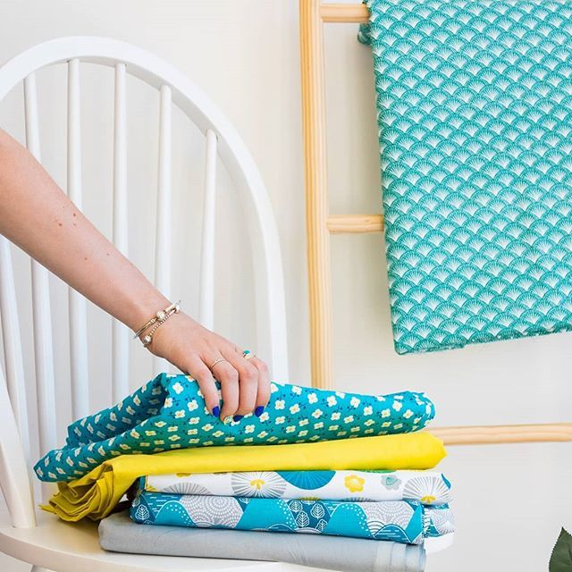 CraftersCompUK's tweet photo. Pick up the new range of fabric from Threaders online and in-store now! #tokyoblue https://t.co/PrzXZIfNK3