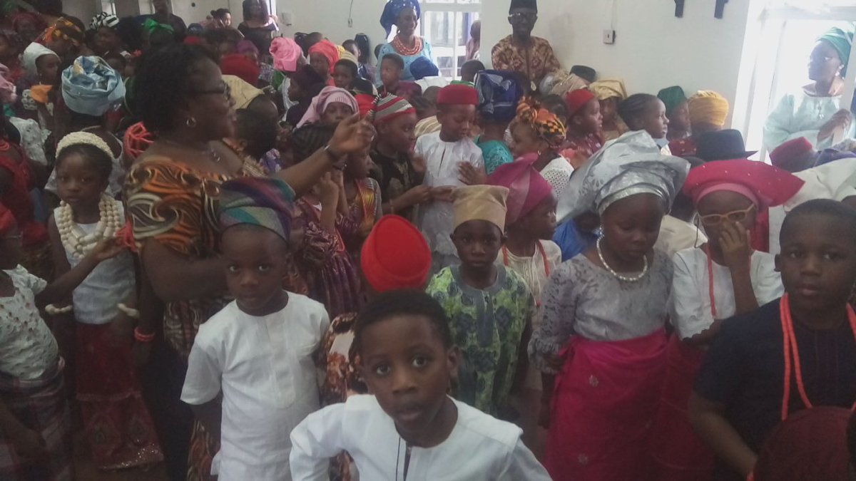 StSavioursEB's tweet photo. We had our cultural day on Friday, 28th of September 2018, to celebrate Nigeria's Independence Day.

Our students were all beautifully dressed up in their traditional attires showing off the different cultures in Nigeria.

Below are pictures... https://t.co/UpnSy5sGt6