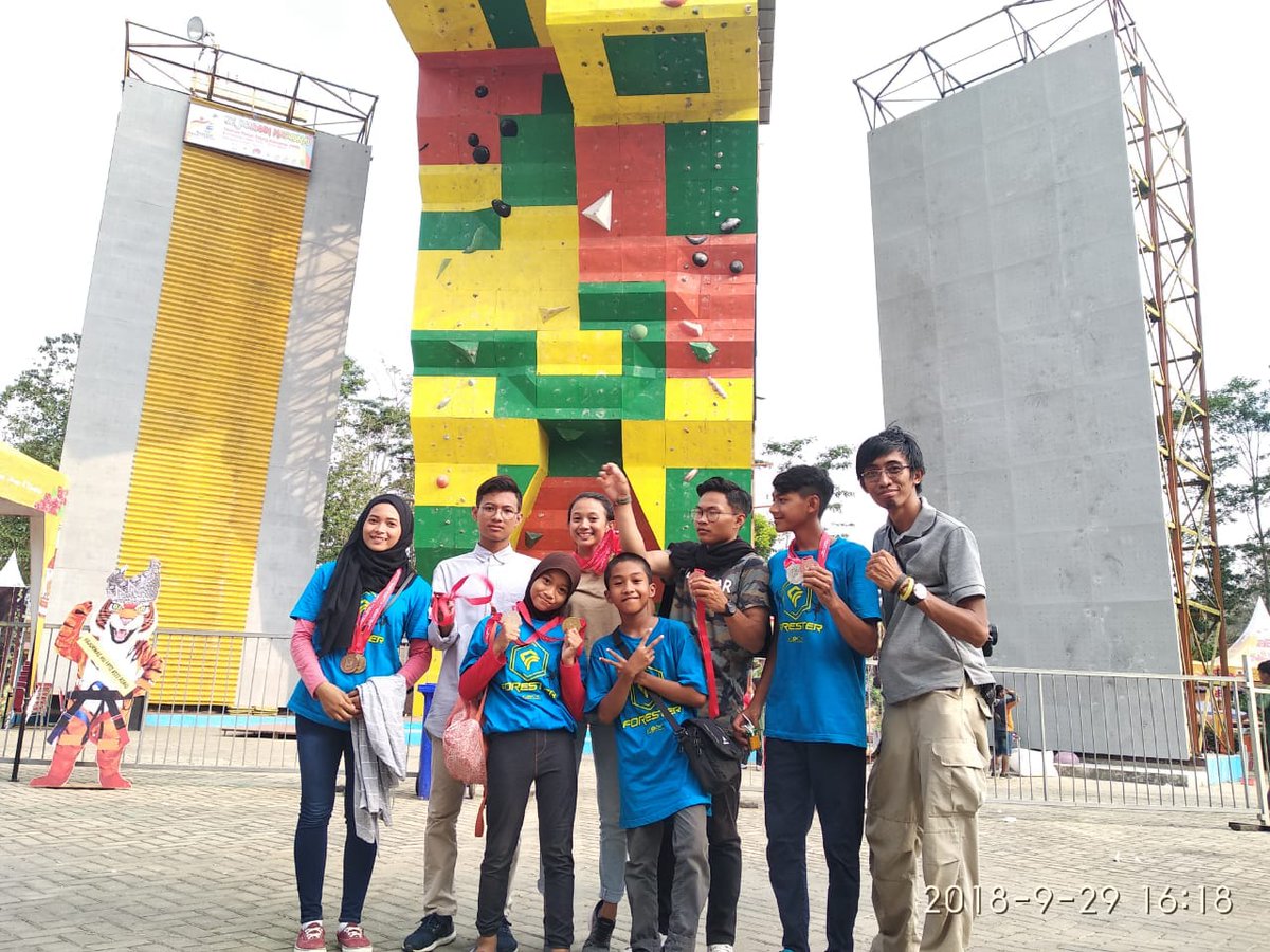 fpti_gresik's tweet photo. Selamat buat #FPTIJAWATIMUR sebagain juara umum #kejurnaspanjattebing junior2018 di Riau. Dengan sumbangsih 6 Emas, 3 Perak, dan 4 Perunggu dari @fpti_gresik cc @infoGRESIK @Kominfo_Gresik @radargresik https://t.co/aiPFBXExyl