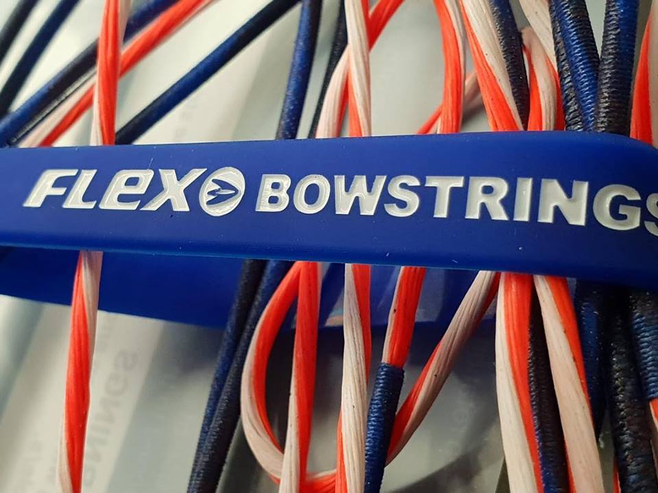 FLEXARCHERY's tweet photo. Because #whiteiswhite we updated the white color of our hybrids #Carrera99.v.22 and #Carrera99.v.44 #bowstringsfibers #fullcustomsbowstrings #poweredbysoloflex #compoundbow #bowstringsmakers https://t.co/aQxPMCtiFE