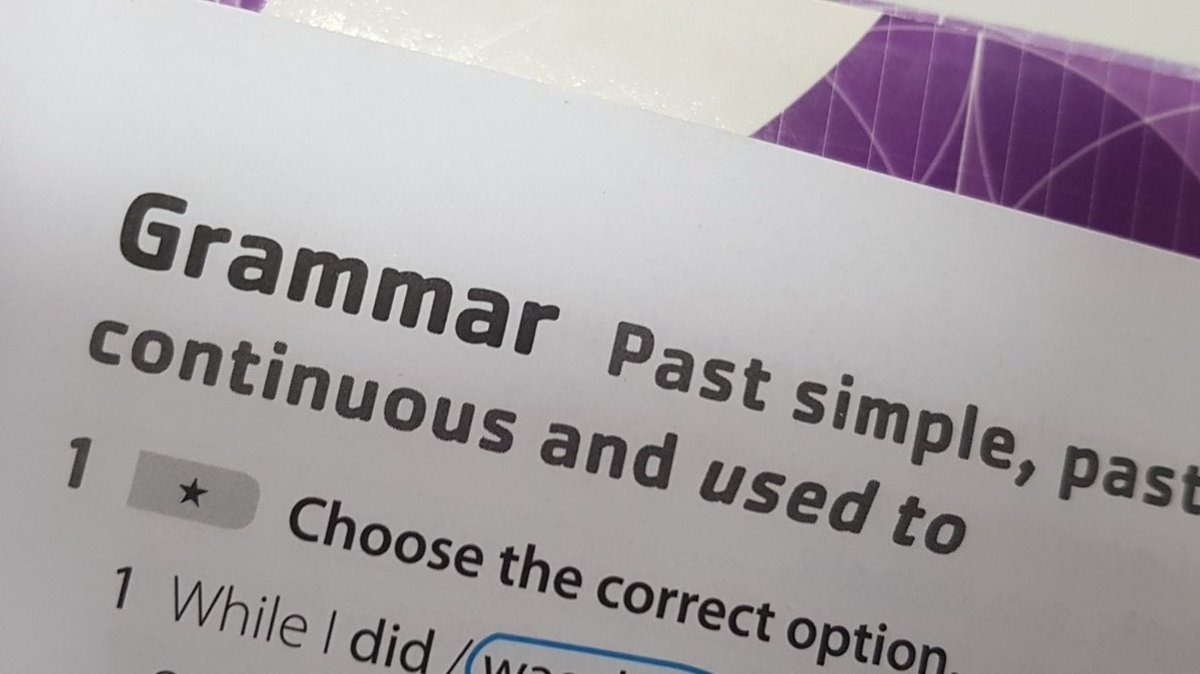 trinitariosM's tweet image. Trabajamos el #pastsimple #pastcontinuous con lápices al centro. #4ESO #English