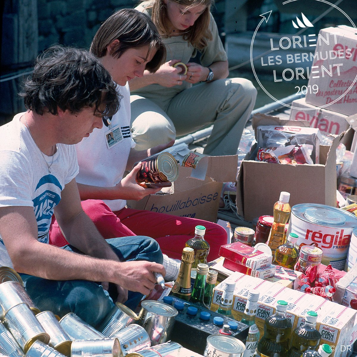 LORIENTBERMUDES's tweet photo. [ARCHIVES] 📷
Avitaillement d'un bateau concurrent en 1979... A votre avis, qu'est-ce les marins professionnels n'emmènent plus aujourd'hui ? 😉
#LBL2019 https://t.co/FqAuplsdYJ