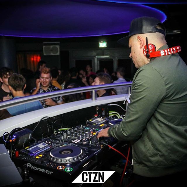 ctznbar's tweet photo. Welcome to October #ctzns and what a line up we’ve got for you @charlo_uk @billydakiduk #brandonblock #deanlambert @iambongoben @marcusjprivett @zeal.ldn #tektakeover @djtomshort #swg @lizziegrantdj 🎃 https://t.co/7ixFjrx9Fp