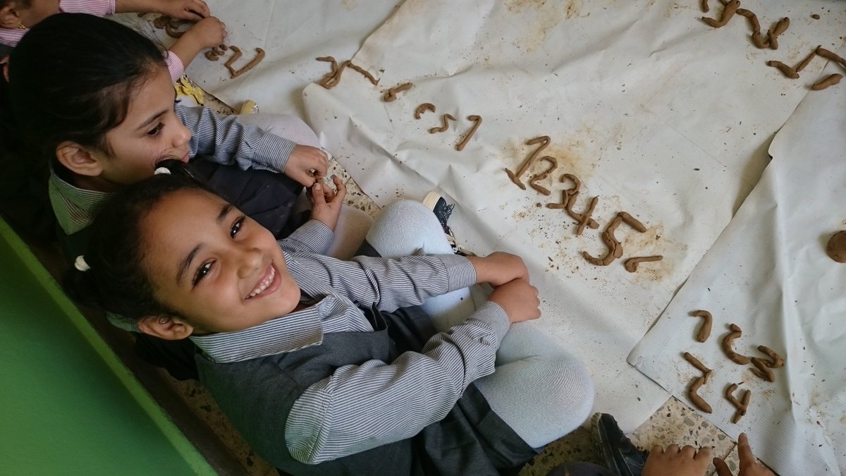 bergasmath's tweet photo. ليس في الإبداع أفضل من أن يكون التعليم رغبة من المتعلم وليس فرضاً عليه.
#I_love_math
ابدعات فصل 1/3 مع  numbers 
اللعب بالصلصال وتحويله الي ارقام وكلمات وابداع الاطفال 
( تعليم ممتع لجيل مبدع) https://t.co/pn2x02JWP4