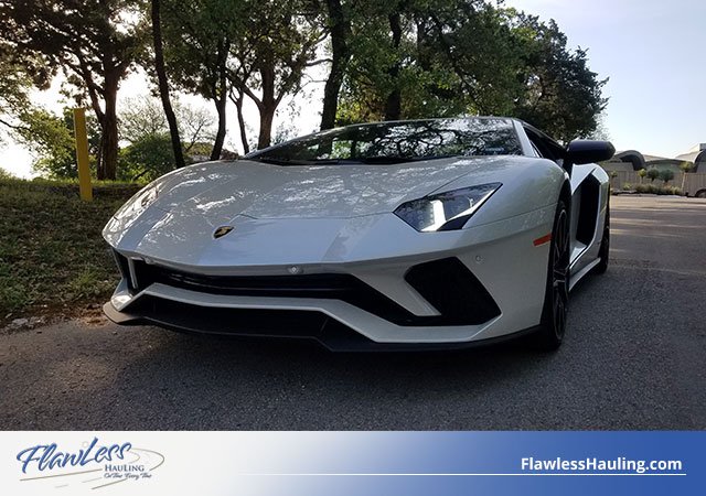 FHauling's tweet photo. #Lamborghini #SportsCar #AutoMovers #Carmovers #VehicleMovers #CarHauling #CarTransport #Carshipping #LuxryCartransport #FlawlessHauling https://t.co/UNKtGFMBVq