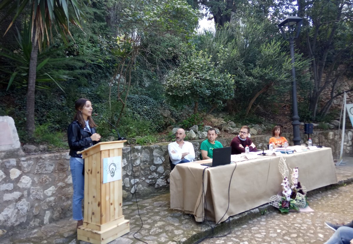 lateuaterra's tweet photo. 🍃🍃 Ayer estuvimos en la #EcoTrobada. 🍃🍃
Estuvimos en las Ecojornadas junto a @lasocarrada, Hotel la Rocha, @esquellana y @ATCosteraCanal en la mesa redonda. https://t.co/jByqLXDwak
