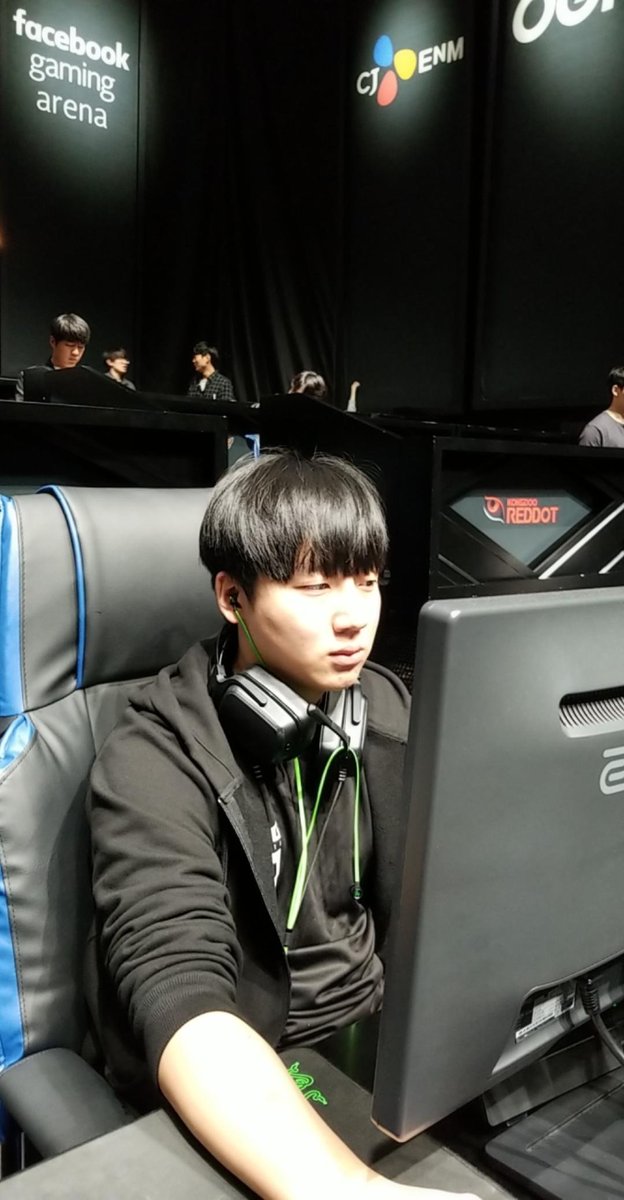 GenG's tweet photo. 다시 달리는 PKL 시즌 2! 젠지 #PUBG 에 많은 응원 부탁드립니다!

Time to battle! PKL S2 starts tonight  6PM KST! Support our players for the new season!

#WeAreGenG #GenG #GenGWin https://t.co/pvlBLp9xf1