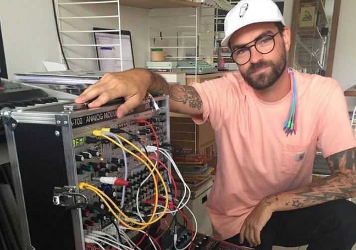 montagnethiers's tweet image. #Musique
Les bonnes ondes #électroniques du Thiernois Rémi Sauzedde #Thiers #PuydeDome 
 lamontagne.fr/thiers/loisirs…