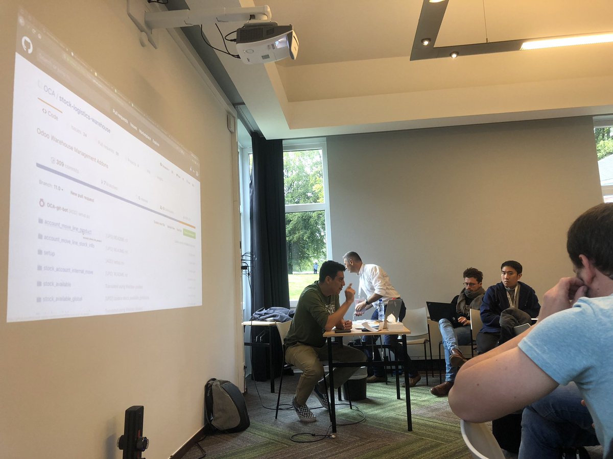 Trinityroots's tweet photo. Crash course for newcomers!
#TrinityRoots #Passion #Innovates #Excellence #Odoo #OCA #OCAdays2018 https://t.co/4XLTli9dLE