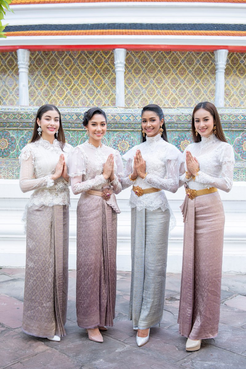 MTW_Officialth's tweet photo. สาวงามมิสไทยแลนด์เวิลด์2018 เข้าเฝ้าถวายสักการะ เจ้าพระคุณสมเด็จพระอริยวงศาคตญาณ สมเด็จพระสังฆราช สกลมหาสังฆปริณายก ณ พระอุโบสถวัดราชบพิธสถิตมหาสีมาราม #TeamNicolene #Nicolene #Lena #praewwanitt #cartoon #roadtoMissWorld2018 #MTW2018 #1strunnerup #2strunnerup #Channel3Ambassador https://t.co/TwlHQ95ouc