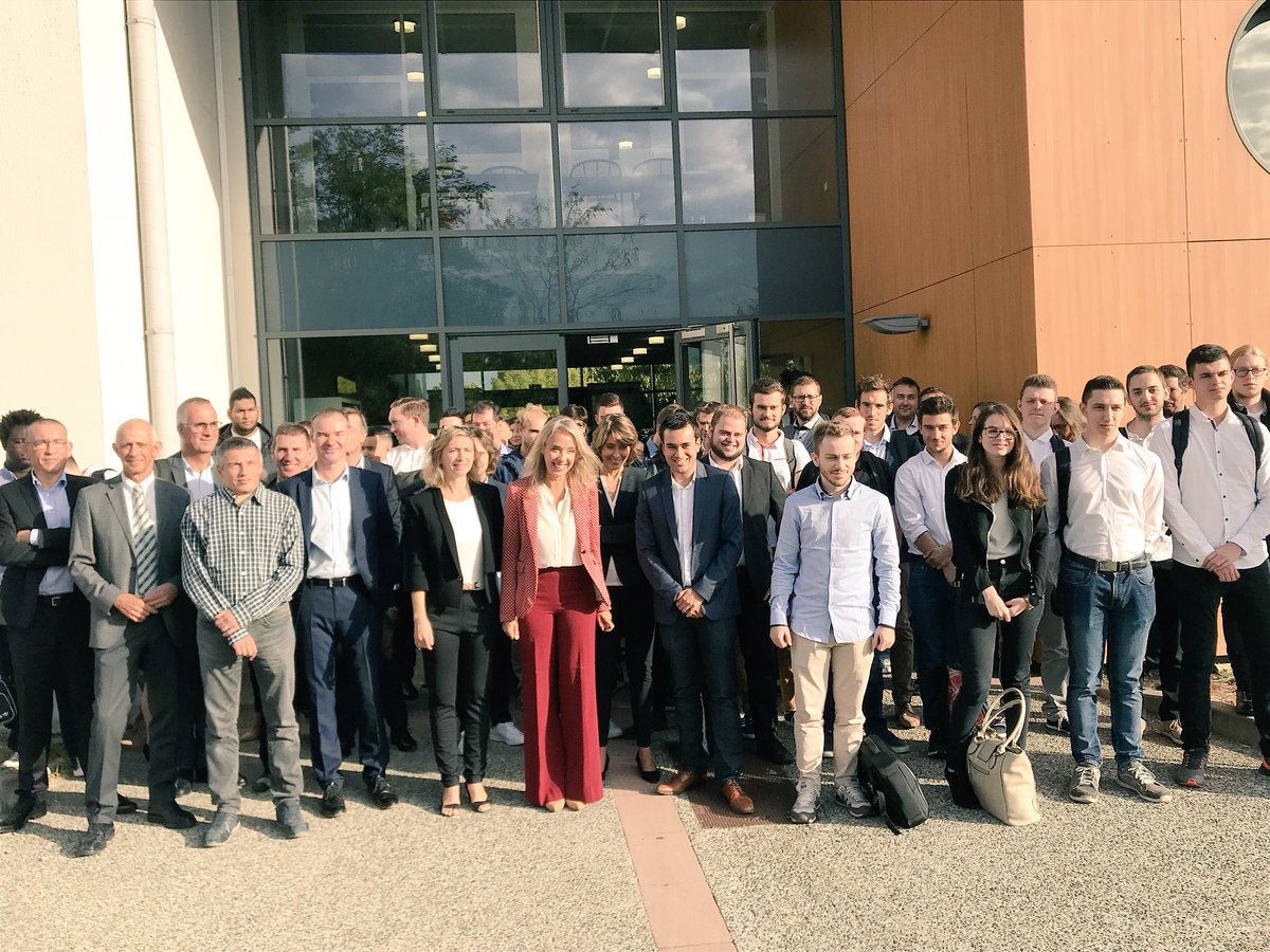 NadiaPellefigue's tweet image. Très heureuse d’être la marraine de la 1e promotion des 23 alternants #Digitalents. 
Un beau partenariat entre @GroupeIGS_31 @IPIToulouse et @SopraSteria_fr pour préparer les talents d’@Occitanie de demain dans le domaine du #numérique.
👋 Antoine et Benjamin issus des #ERN