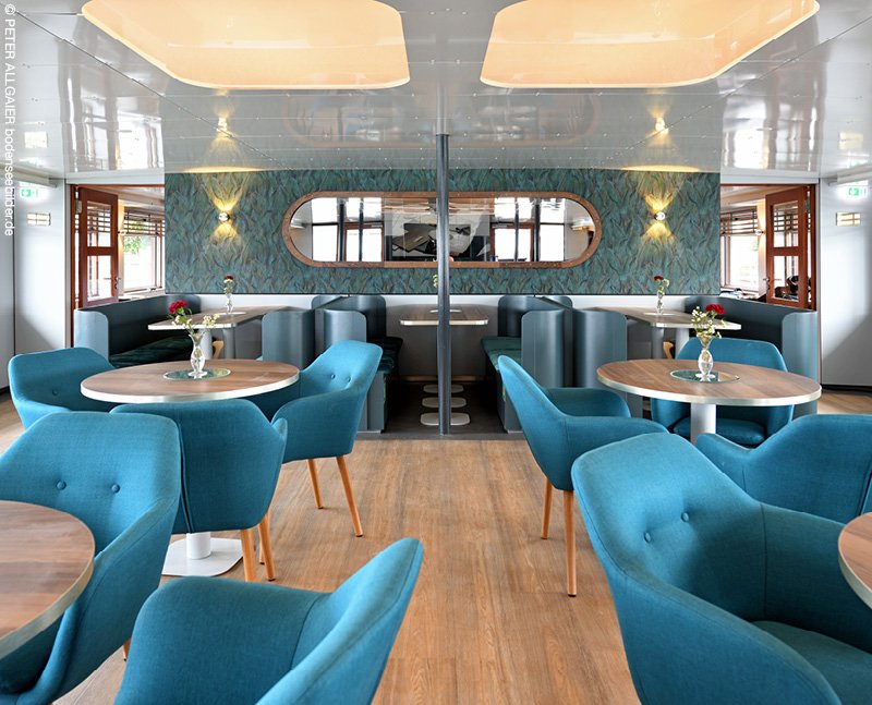 KreitewolfS's tweet photo. MOBILE EXOTEN

Eine fahrende #Küche, ein #Passagierschiff im Art-déco-Stil, ein #Camping Ausbau für ein Militärfahrzeug: Hinter vielen außergewöhnlichen Projekten steckt die Arbeit von #Innenarchitekten. #innenarchitektur @tuicruises  @BDIA_Bund 
https://t.co/k9hbQKFYhD https://t.co/VIzt7AlH5j