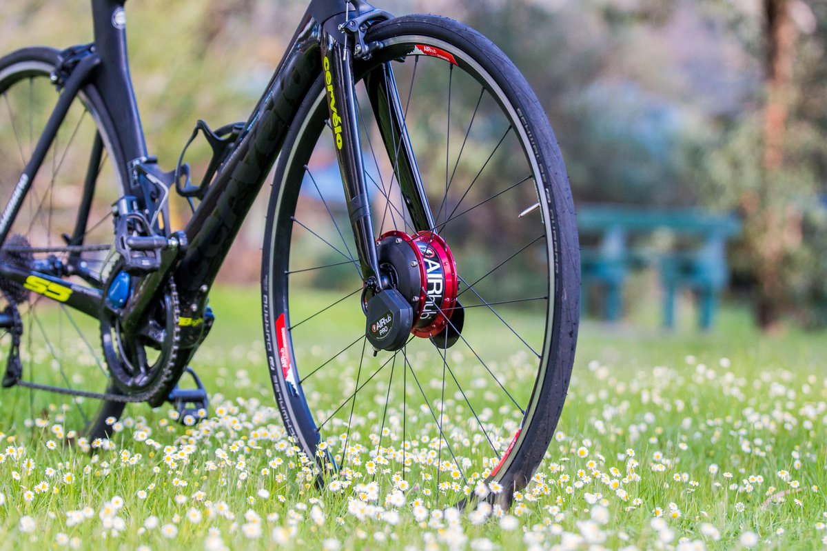 AIRhub_cycle's tweet photo. Not enough time to train today? A 40min AIRhub session before dinner is all you need. Timing a quick training session before dinner increases blood flow to the muscles and drives your next meal there. Muscles recover faster, and excess energy is not stored as fat. https://t.co/hH4n65CFiD