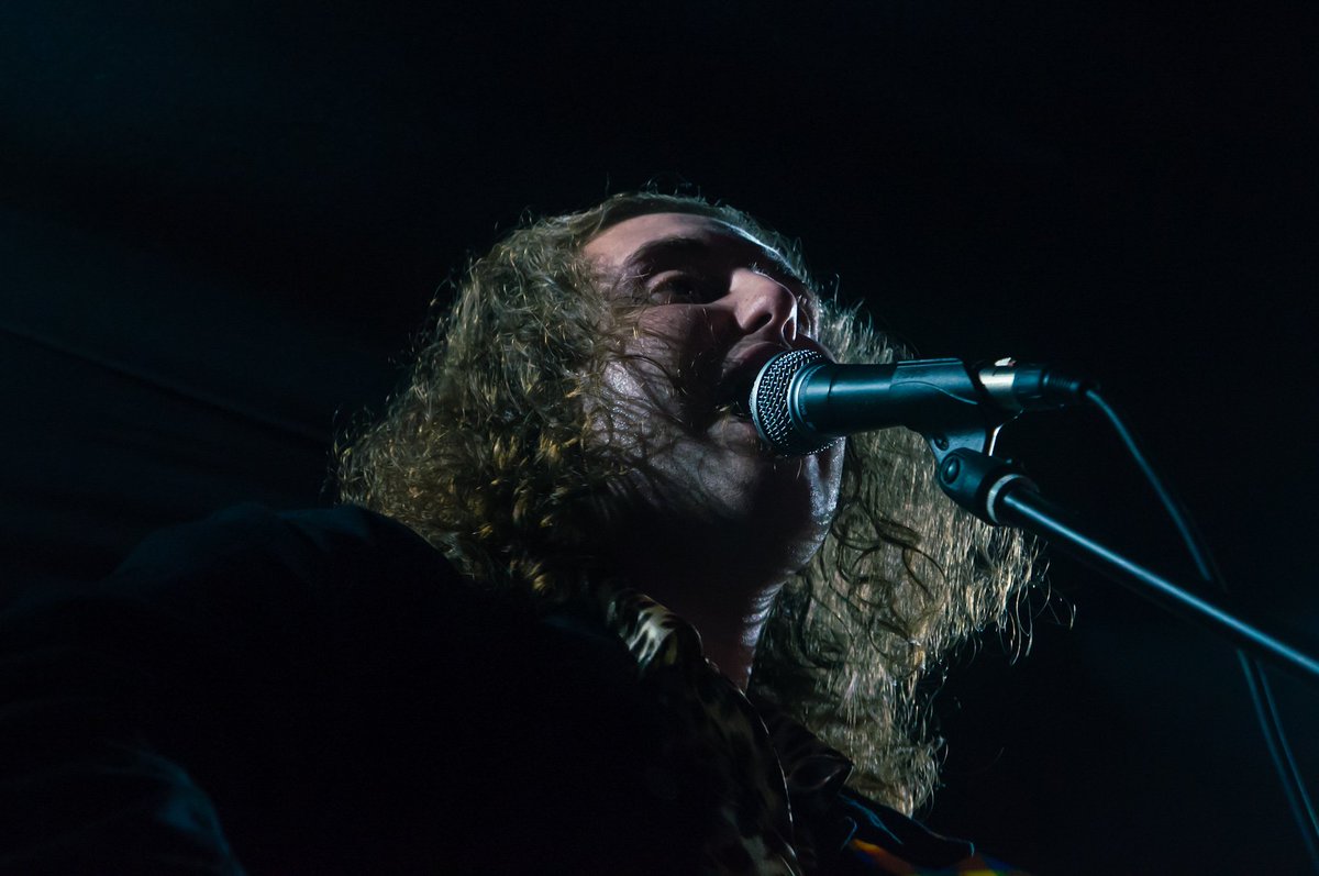 ScottReadPhoto's tweet photo. Photographing in small music venue's can be very challenging, especially with regards to lighting, but worth it when you capture 'Those Moments' @RidrOptics @VanguardPhotoUK @wextweets @Fotospeed @LttleBuildings #WexMondays #fsprintmonday #ridroptics #ridrswitch #connerjames https://t.co/2lYFdhCd6N