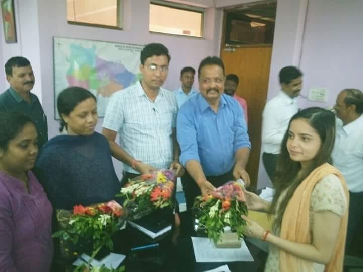 ayuspeaks's tweet photo. Garima Singh (SDO) took charge from today.
#YouthContribution
#NewIndia
@ranchiblog https://t.co/M7tk7kMY5U