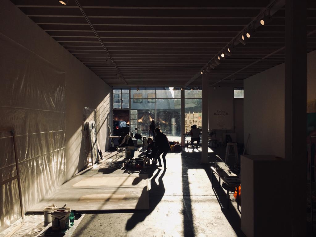 Unit1_Gallery's tweet photo. Sunny days and creative scenes at the #radicalresidencyII at #unit1galleryworkshop.
Pop down during #friezeweek and see the artists in action!
#sunnystudio #art #frieze #artist #artistresidency #contemporary #arte #artoftheday https://t.co/RubKaDHJvR