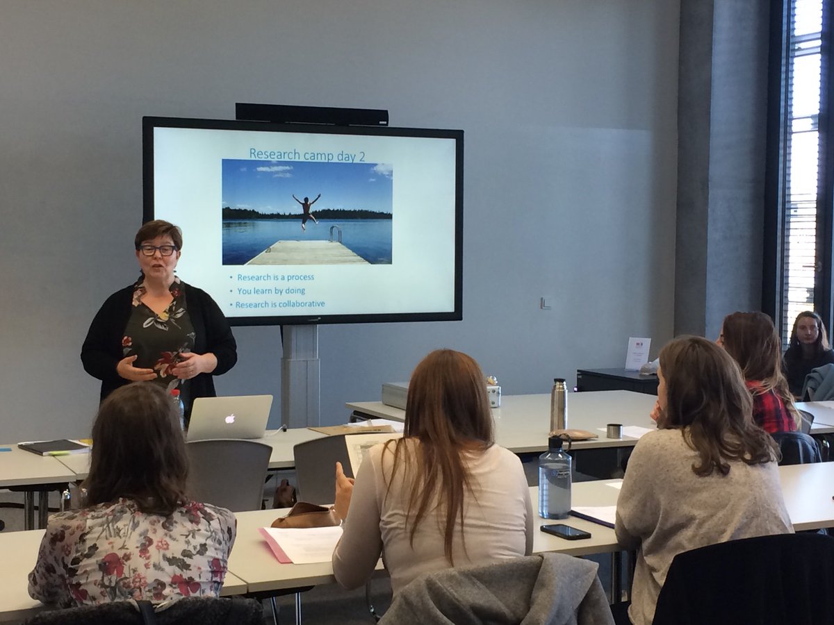 coldrushproject's tweet photo. #reseach camp on #multilingualism and #critical language research #methods in action at the university of Luxemburg with Sari Pietikäinen from #coldrushproject, JYU. https://t.co/RIBqLzPgvs