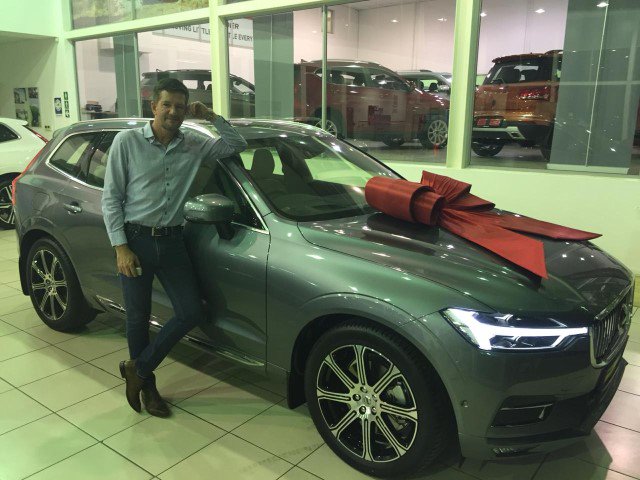 CMHSilverLakes's tweet photo. Another delivery by Phillip Hattingh! Congratulations to Mr Petzer on the purchase of his New Volvo XC60 D4 Inscription. Have a safe and enjoyable ride ahead. https://t.co/6U3XgHhTUj