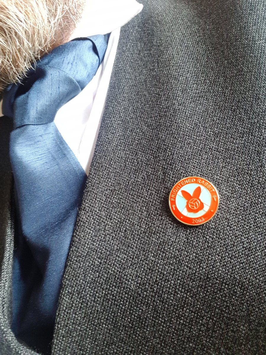 My wedding day today so there was only one thing my brother and I could wear close to our hearts ❤️ Thank you Scott, @FRabbits and @_Bands_FC #MentalHealth #ScottHutchison #FrightenedRabbit