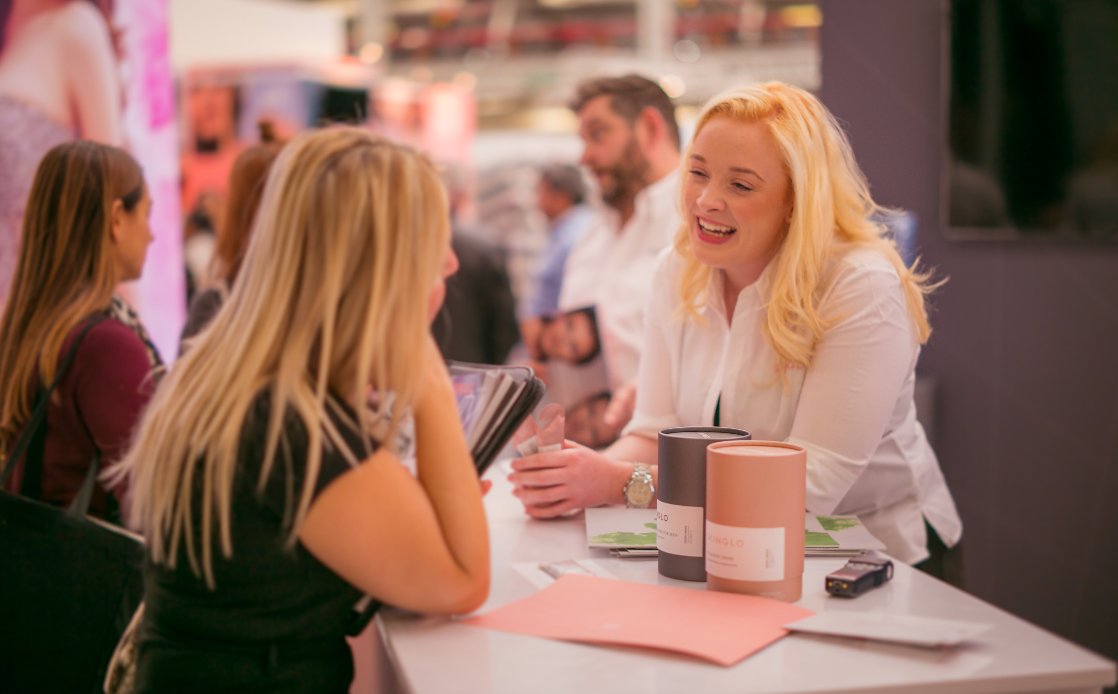 JETProductions1's tweet photo. Exhausting but exciting day yesterday down at the @olympiabeauty exhibition supporting the launch of #SkinGlo

It's also on today so if you get chance I would definitely you recommend the visit as there's lots to learn and a wide variety of products/ services on offer! https://t.co/aTtHs1vgrf