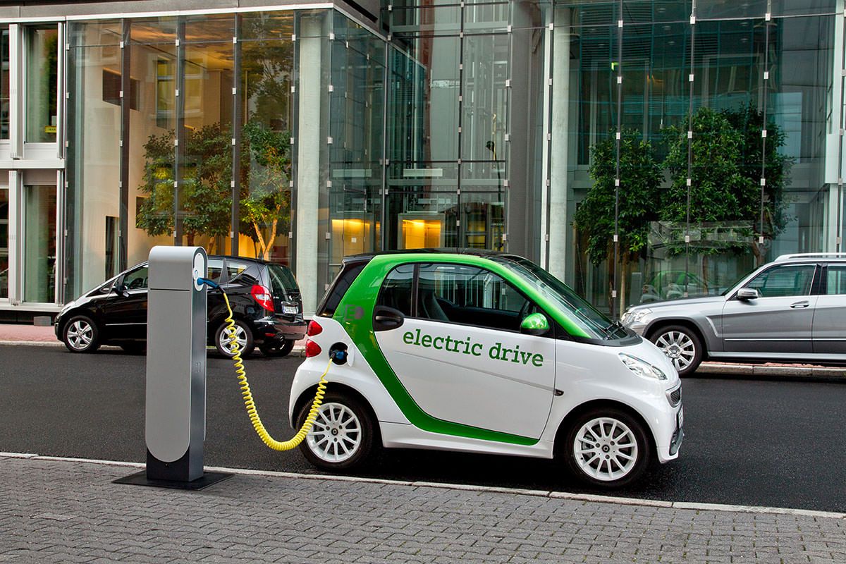 SmartCenterITRA's tweet photo. Nuestra forma de pensar cambia, nuestra forma de conducir también, disfruta de un smart eléctrico @smart_spain #smart #smartcenterlife #smartcabrio #sweetsmart #smarteros #ilovesmart #diferentsmart #smartlover #smartfortwo #electricdrive #smartelectric #electriccar https://t.co/iZHGNHNrx7