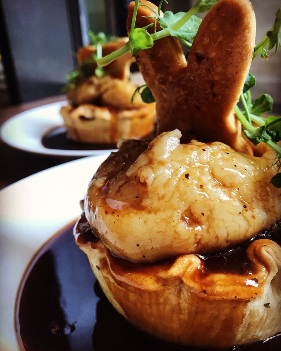 PieandAleMcr's tweet photo. Welcome #October1st it’s #MondayMotivation to eat pie #piedeal buy two and pay just £1 for your second #changingpiehistory https://t.co/8yQkqScGrP