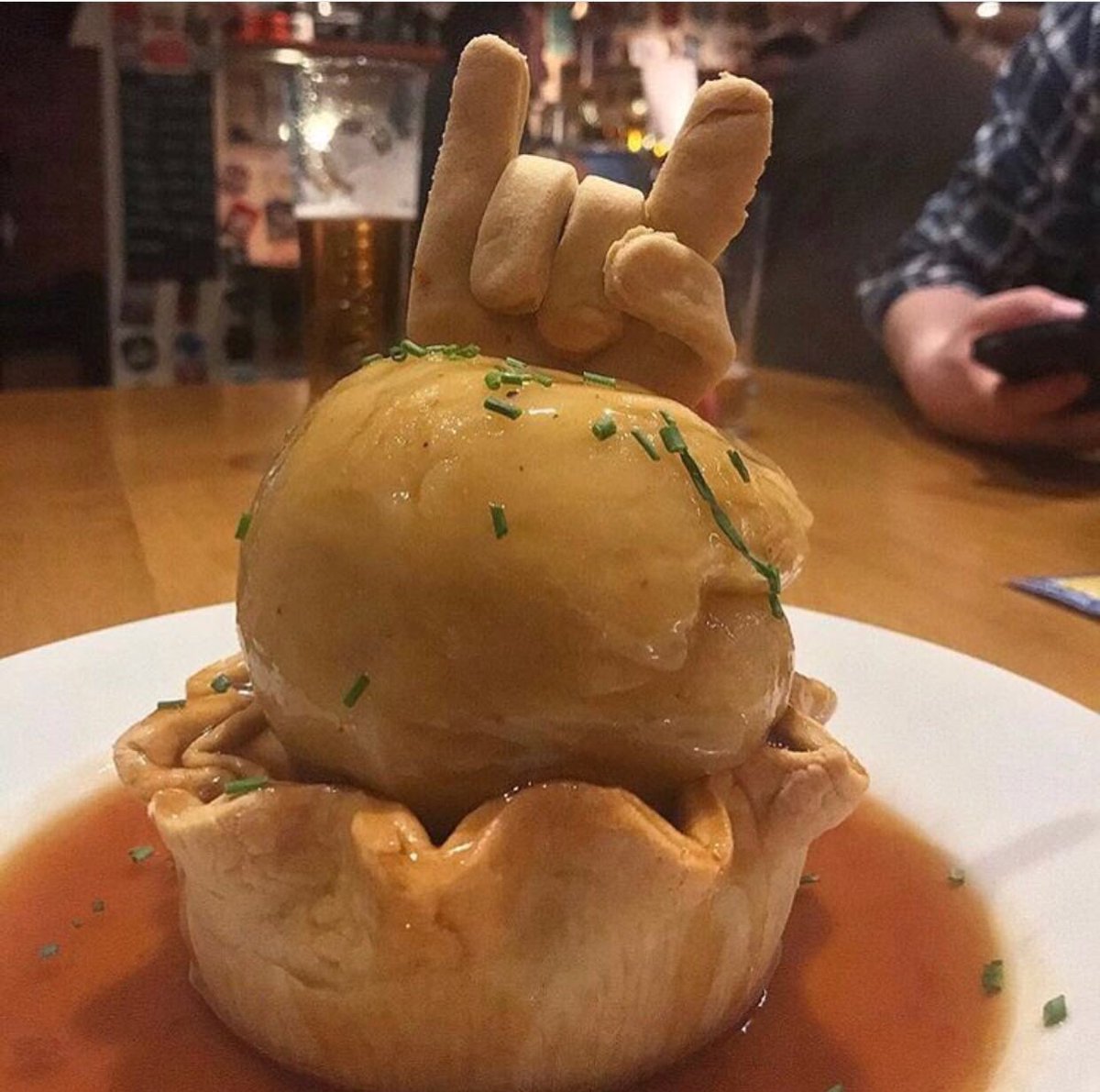 PieandAleMcr's tweet photo. Welcome #October1st it’s #MondayMotivation to eat pie #piedeal buy two and pay just £1 for your second #changingpiehistory https://t.co/8yQkqScGrP