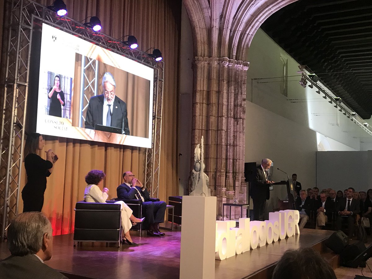 fuenmar's tweet photo. #dialogosUGR una iniciativa del @UGR_ConsejoSoc de @CanalUGR para visibilizar el valor del@conocimiento que aporta nuestra Universidad de la mano de los grandes líderes económicos y sociales https://t.co/bTfuQR6rtR