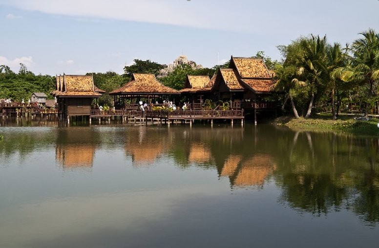 Xylem's tweet photo. Visit our @WEFTEC booth today for your last chance to embark on a virtual journey with @XylemWatermark and see how we bring safe water to a Cambodian village. Tours take place 8:30am-5pm https://t.co/Kd5gcQgoMF #WEFTEC18 #DeepSmart https://t.co/8pRuOnTEBA