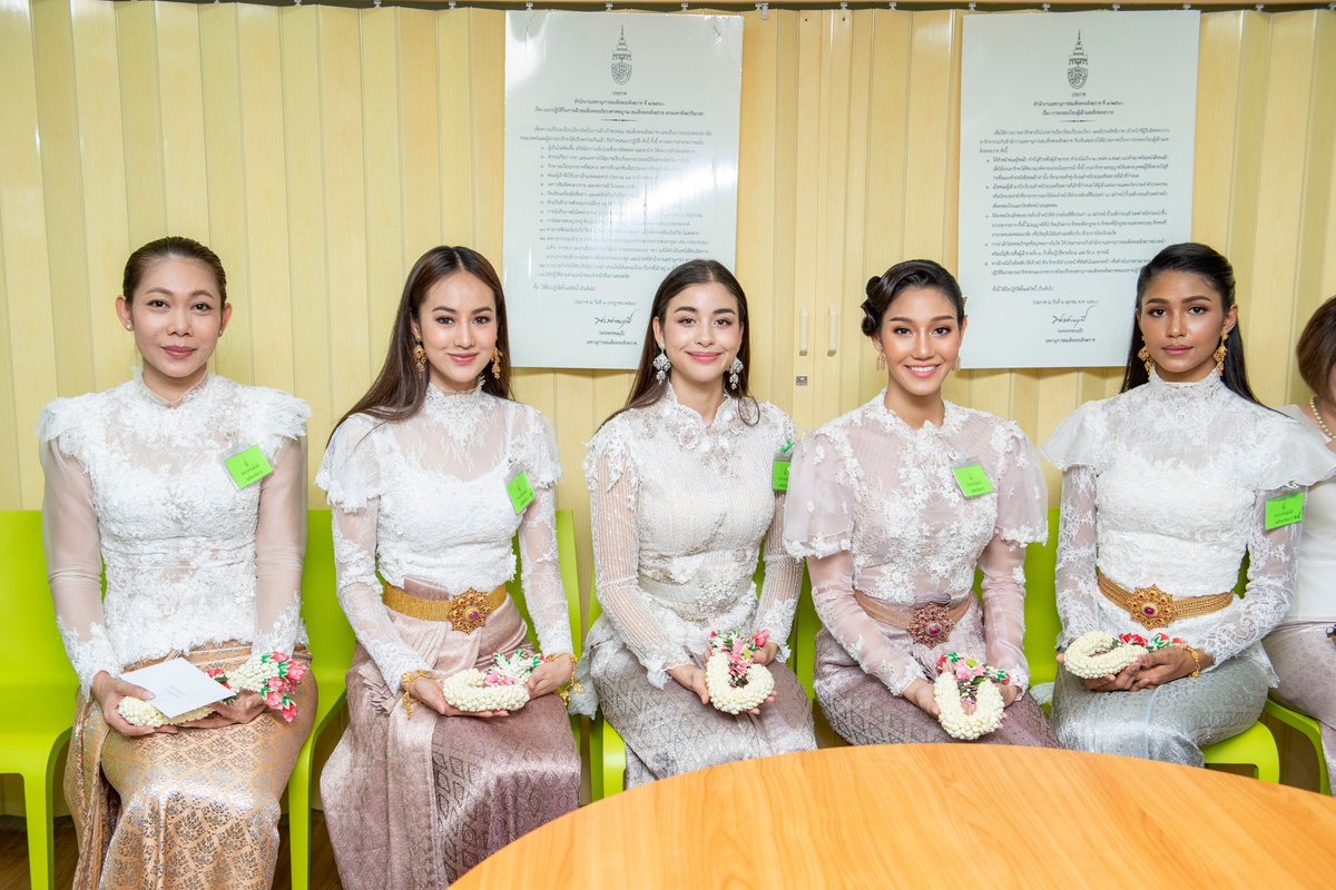 MTW_Officialth's tweet photo. คณะมิสไทยแลนด์เวิลด์ 2018 เข้าเฝ้าถวายสักการะ เจ้าพระคุณสมเด็จพระอริยวงศาคตญาณ สมเด็จพระสังฆราช สกลมหาสังฆปริณายก ณ พระอุโบสถวัดราชบพิธสถิตมหาสีมาราม #TeamNicolene #Nicolene #Lena #praewwanitt #cartoon #roadtoMissWorld2018 #MTW2018 #1strunnerup #2strunnerup #Channel3Ambassador https://t.co/RwZmHPIWbH