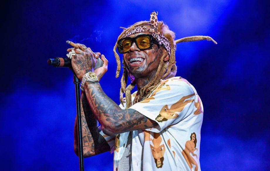 NME's tweet photo. Lil Wayne cheapens himself on the otherwise powerful ‘Tha Carter V’ https://t.co/97Y5MIA561 https://t.co/KXI2i6TJry