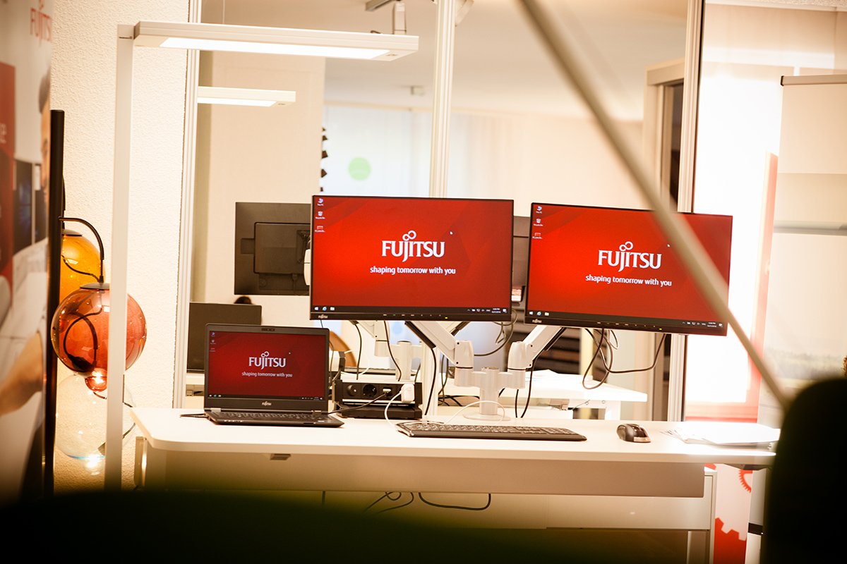 Fujitsu_DE's tweet photo. Außerdem freuen wir uns schon jetzt auf das kommende Jahr: aufgrund des großen Interesses wird die Tour Anfang 2019 fortgesetzt. #ArbeitsplatzDerZukunft #Clu3 https://t.co/6H98Da49kO