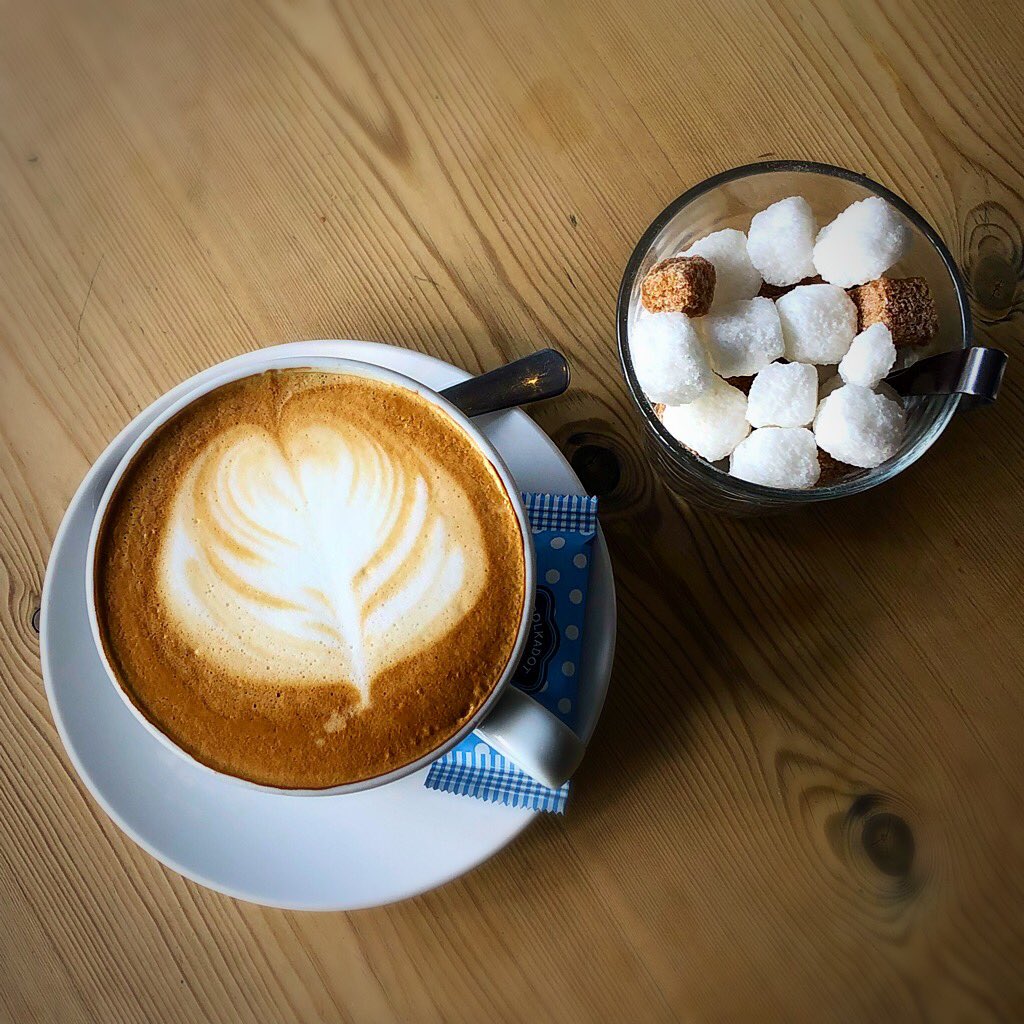 May your coffee be strong and your Monday short! Get the new week and new month off to a great start and celebrate #internationalcoffeeday with us ☕️🖤 #MondayMotivaton #CoffeeDay #beckenham #br3
