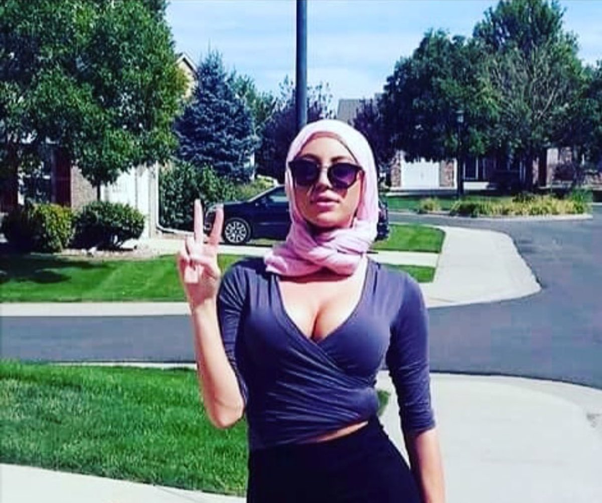 Akram_mohsenn on X: Hijab on for allah , boobs out for abdallah  t.coGaAkcJweLg  X