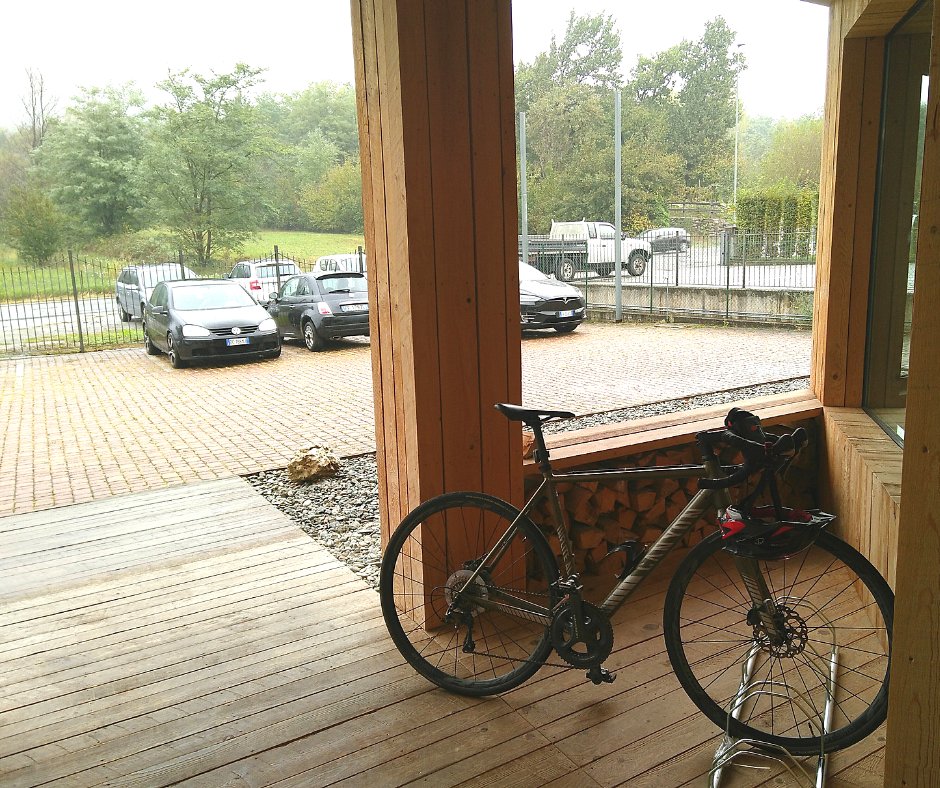 m_Cycle2Work's tweet photo. #Cycle2Work in a rainy day! Here in Valtellina the weather is bad today, but someone arrived at work by bike anyway π²#mondora #BCorp #BTheChange #CycleToWork #RainyDay #SaveThePlanet #ReduceNegativeImpact #ImproveHealth https://t.co/boDDPn4vGX