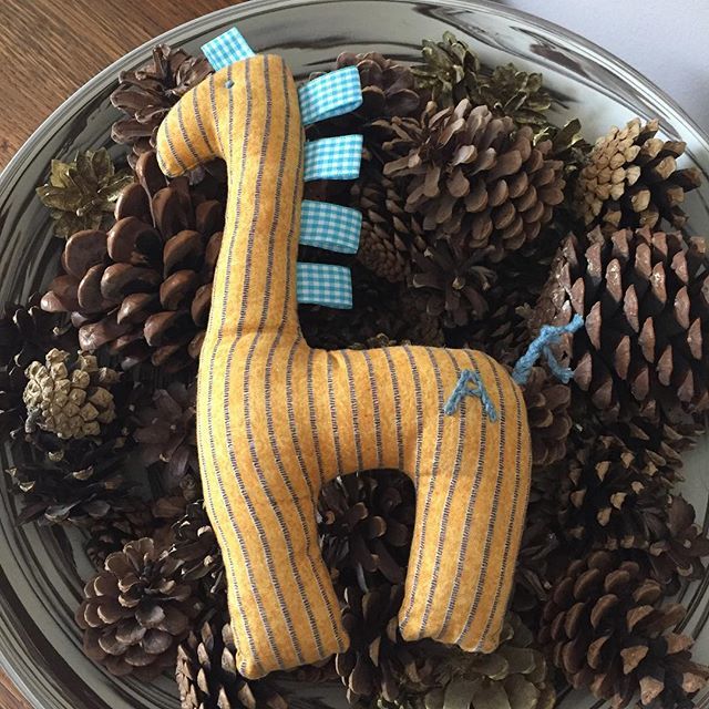 MyKawaiiAnimals's tweet photo. Help! This cute little giraffe was left on our stand at West Didsbury Makers Market yesterday but we kept him safe with all our animal toys. Please share and let’s see if we can reunite him with his owner who is probably missing him. @_makersmarket  #losttoy #losttoys #lostg… https://t.co/DMnubO2vJS