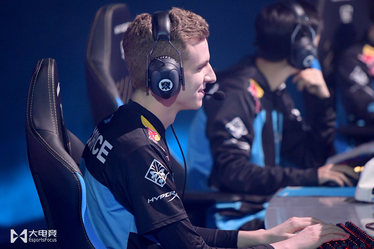 eSportsFocusCN's tweet photo. #Worlds2018 #C9 #KBM https://t.co/xK9XEUaRjl