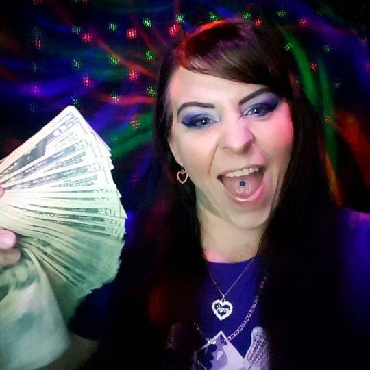 RealTurnUpQueen's tweet image. 🙌 YASSS It's time for a great show 🐝HoneyBees🐝:Power Level #CoinDro
liveme.com/us/m/v/1538385…