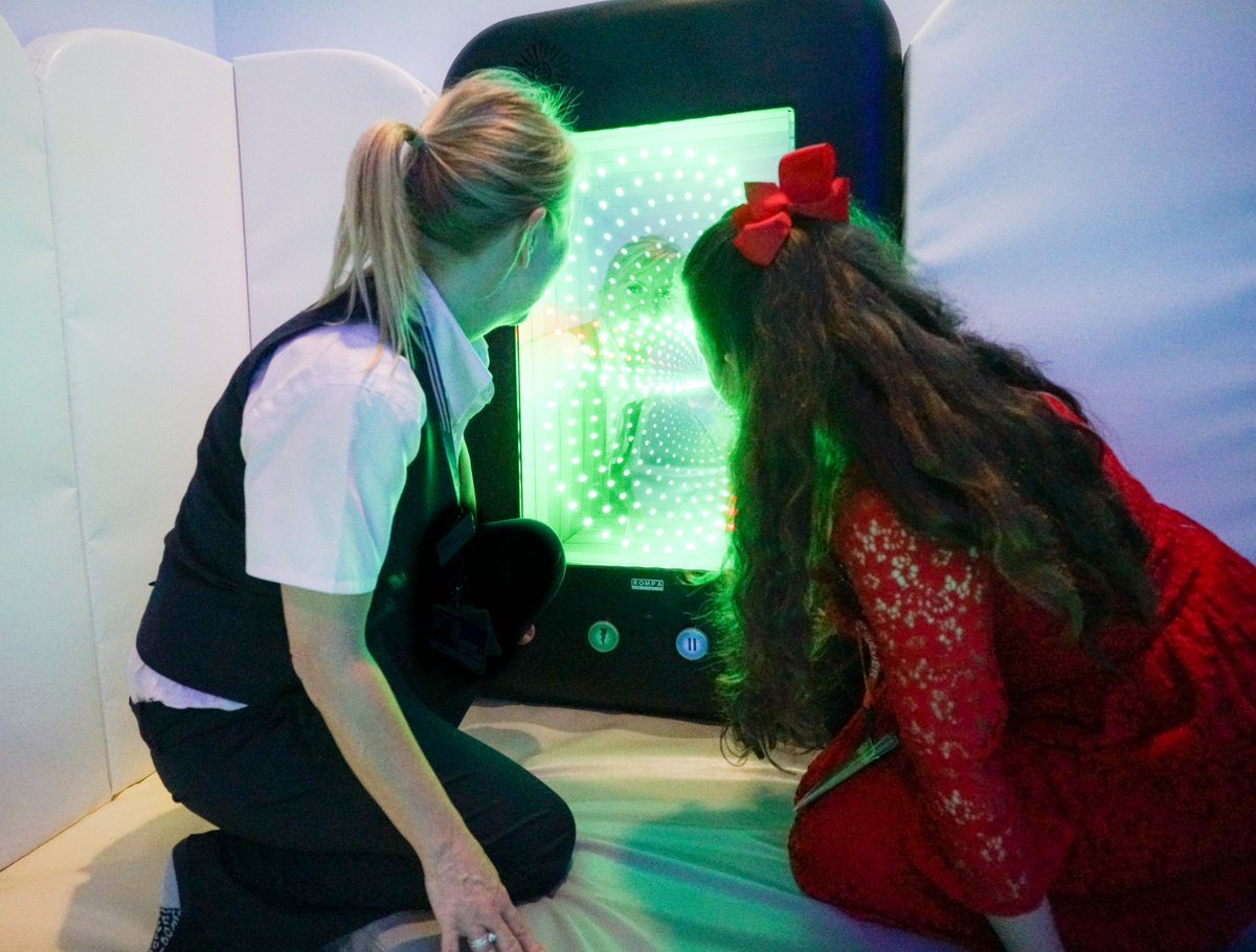 Gatwick_Airport's tweet photo. Our sensory room is open and is a UK airport first.

It's a calming and fully interactive space designed for passengers with autism, dementia or cognitive impairment to relax in before their flight.

Read more: https://t.co/gPmvfwAF07 https://t.co/qhvz5OXo0P