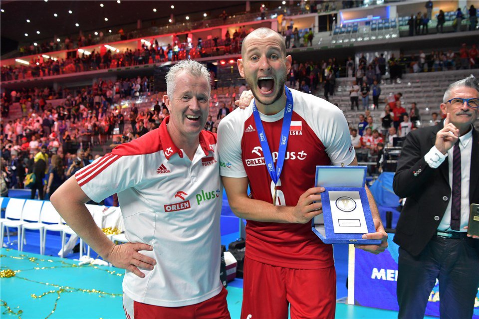 Volleyka6's tweet photo. Ooo Kurczaku jesteś wielki!!! 🏆💪👑 https://t.co/Sjpnv00voj