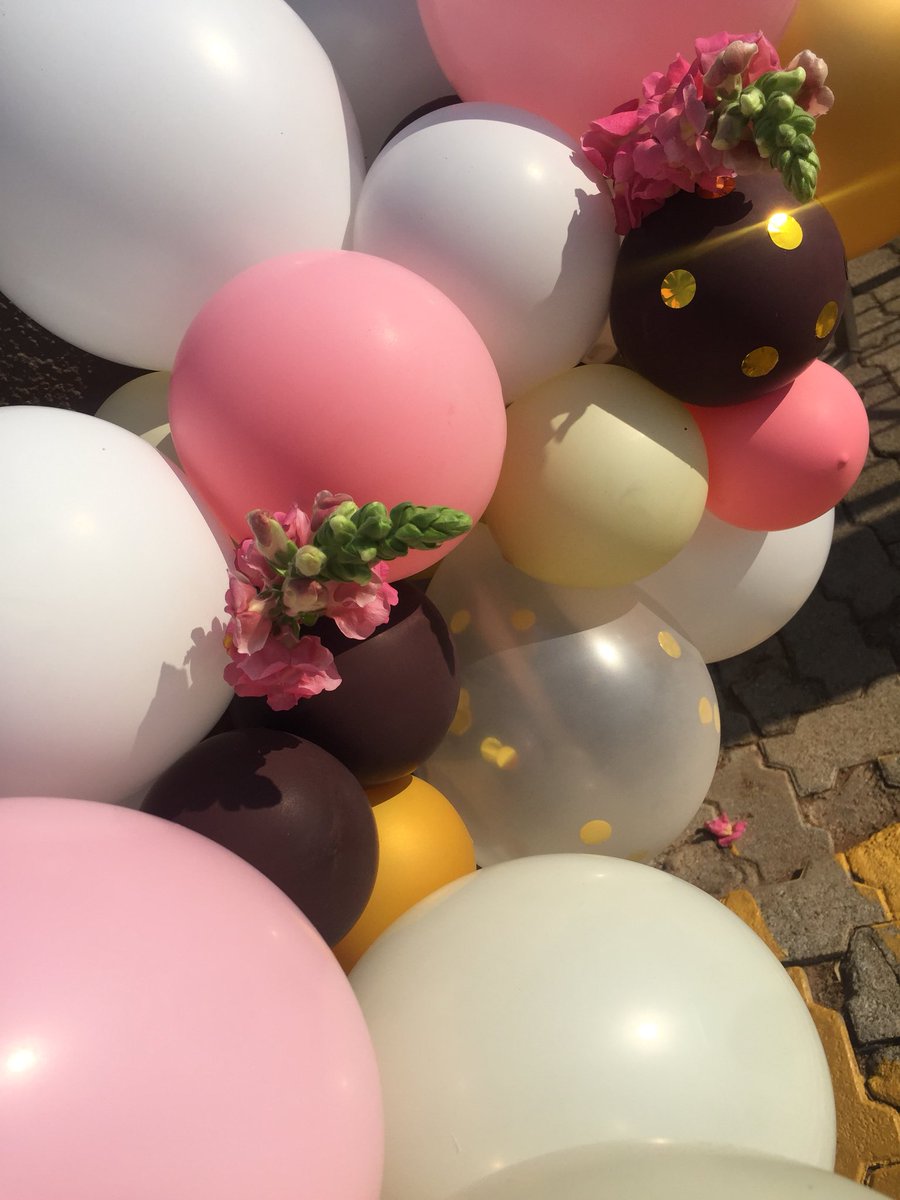 LuNyhweba's tweet photo. Please RT, my next client could be on your TL 🤗

Self Employed | Party Loopers | 083 882 1249

#PartyLoopers #EventPlanner #GirlTalkZA #SpeakYourHustle #TBT #EventsPlanner #SupportBlackBusiness #OrganicBalloons https://t.co/ryRHlY0R1U